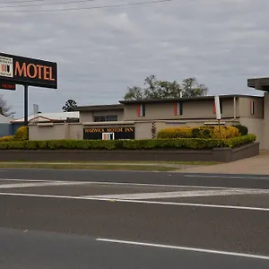 Motel Motor, Warwick